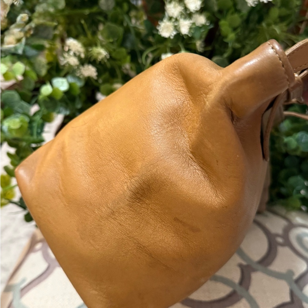 Coach Vintage 1997 Costa Rican leather waverly handbag. - Picture 4 of 11